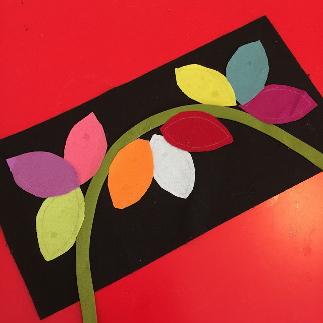 Sødeste Sarah Fielke BOM Practicing needle turn appliqué