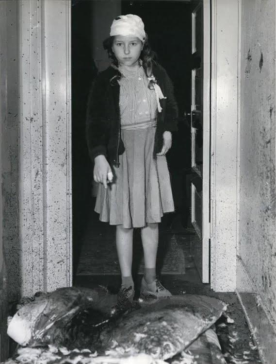Unknown Gender History Beyond Bizarre Chloe Davis & Her MurderCoaching Mom 1940
