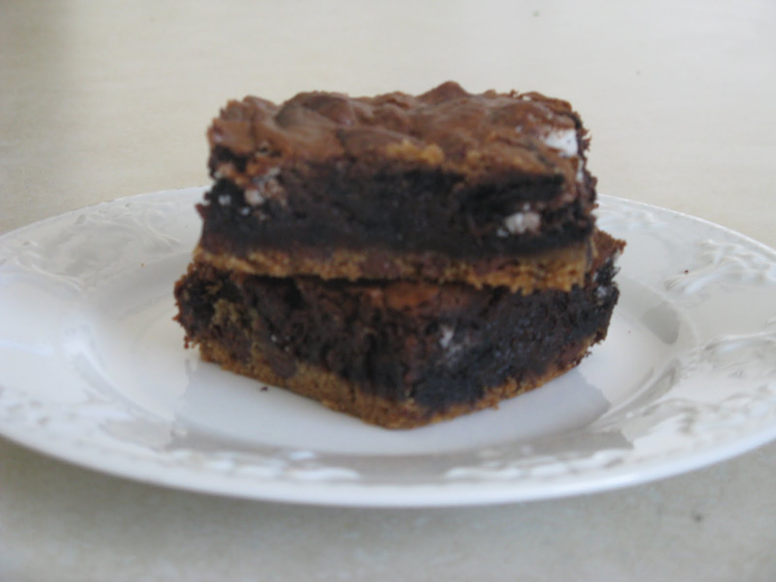 Tricks.Treats.Yummy Eats Chocolate Chip n' Oreo Fudge Brownies