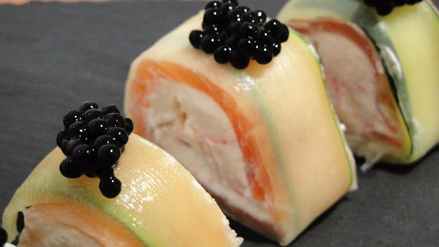 Rollito estilo Sushi de Calabacin y Salmón