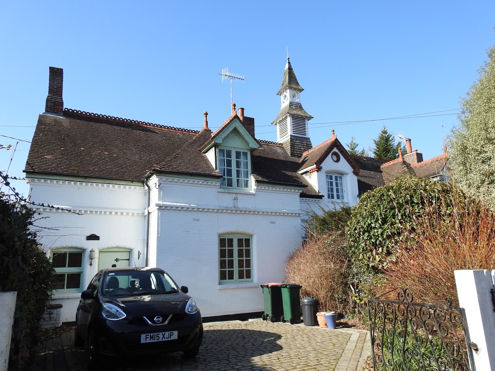 Crawley Old Town FIVE PICTURES 5559 Grattons Drive