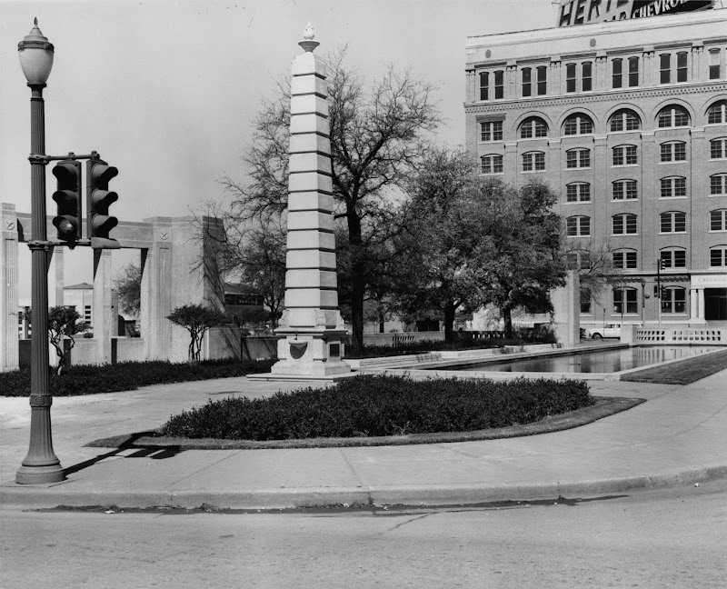 Dealey-Plaza-Dallas-Texas-March-16-1962.