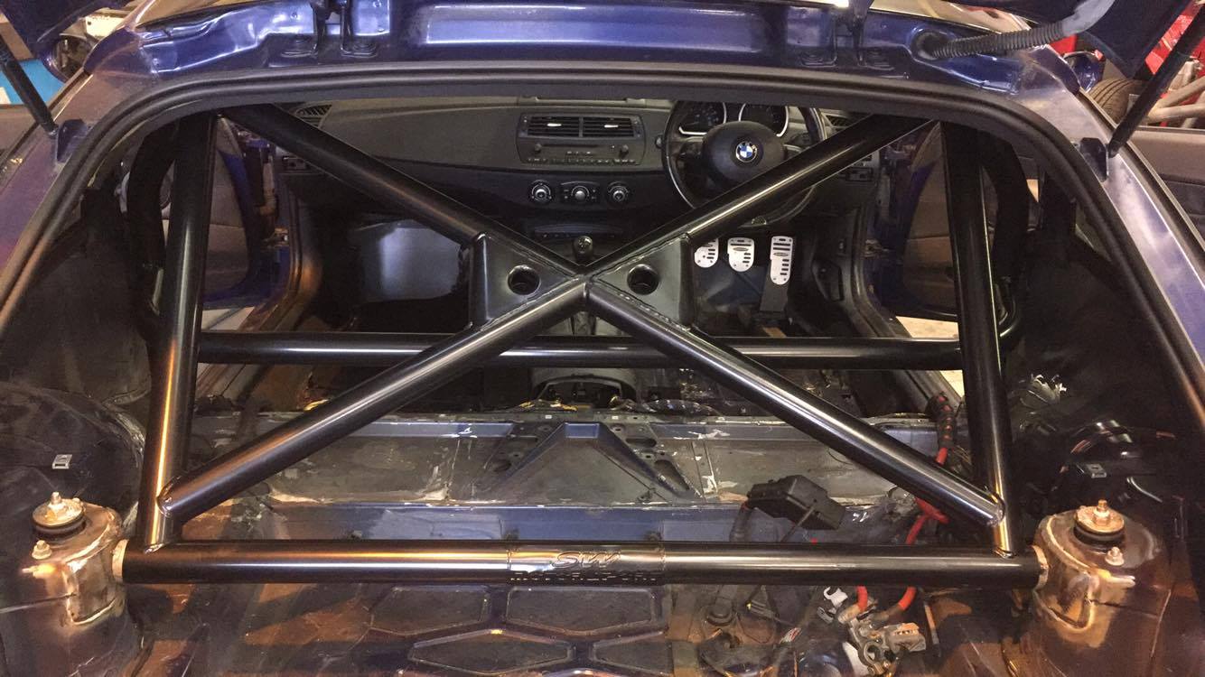 Z4M Coupe Time Attack Project 1st Glipmse of the new half Roll Cage in