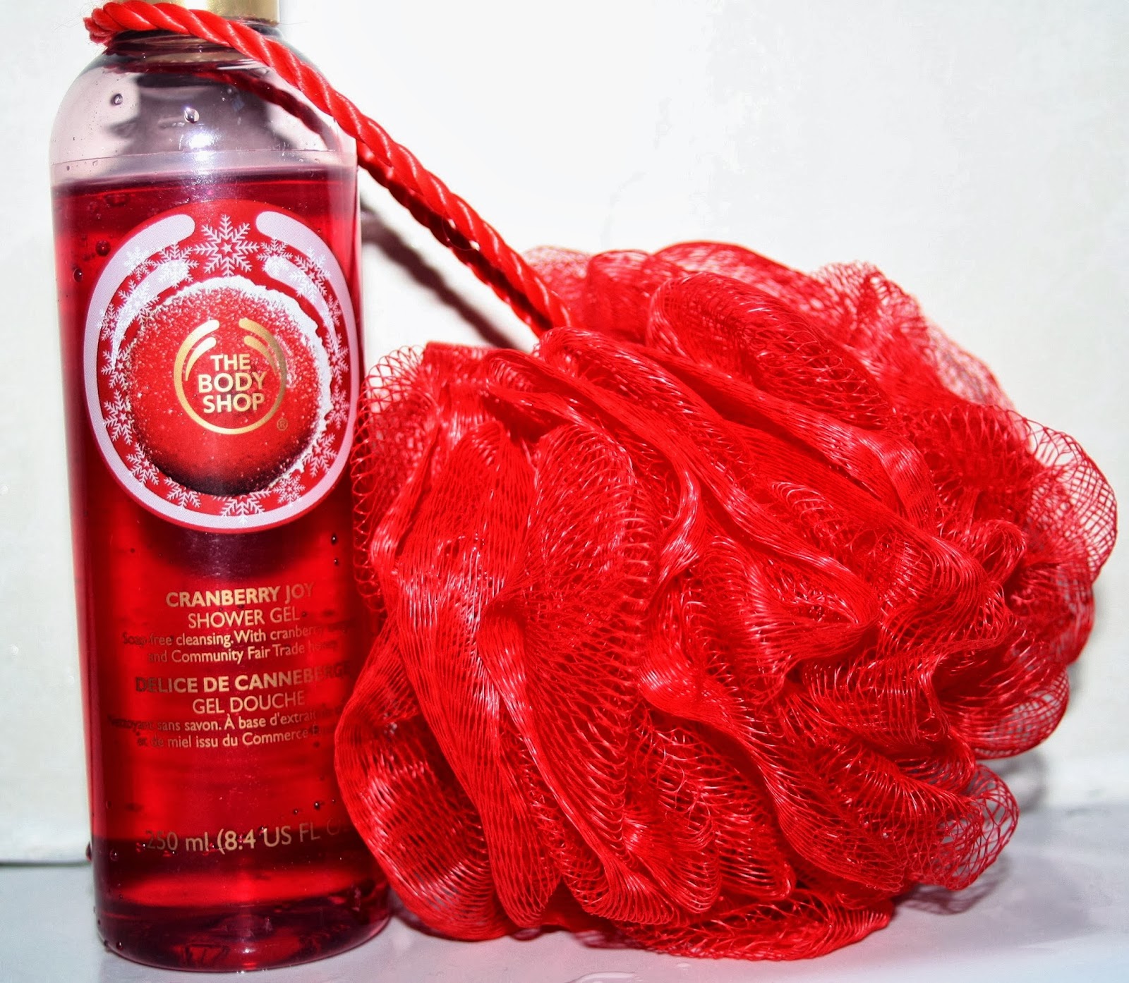 Makeup by Linoa The Body Shop Cranberry Joy, le plus délicieux gel douche au cranberry