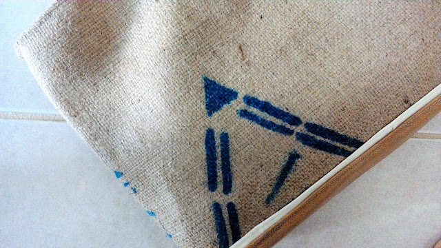 Pyramid Burlap Market tote bag by lina and vi plymouth mi - www.linaandvi.etsy.com Pyramid Burlap Market tote bag by lina and vi plymouth mi - www.linaandvi.etsy.com