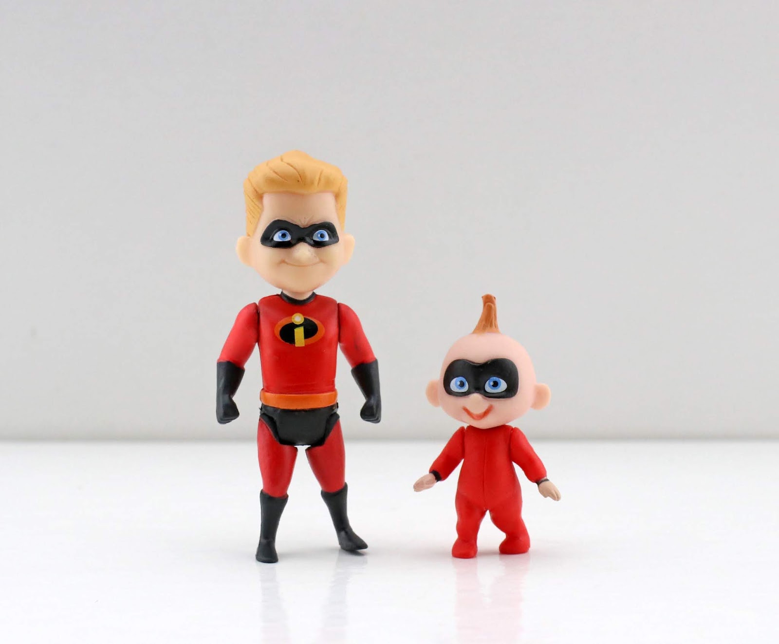 Incredibles 2 Jakks Pacific 4" Action Figure Collection Review Incredibles 2 Jakks Pacific 4" Action Figure Collection Review