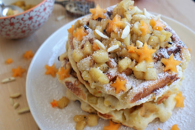 Bratapfelwaffeln mit Kakisternchen