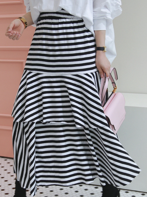 Tiered Flared Midaxi Skirt 