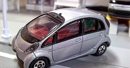 https://2.bp.blogspot.com/-Ml_UM6OSuME/UkMXGBICwhI/AAAAAAAABBs/bE4_qVgMJgU/w1200-h630-p-k-no-nu/Tomica+(No.117)+-+Mitsubishi+i+_+1.jpg