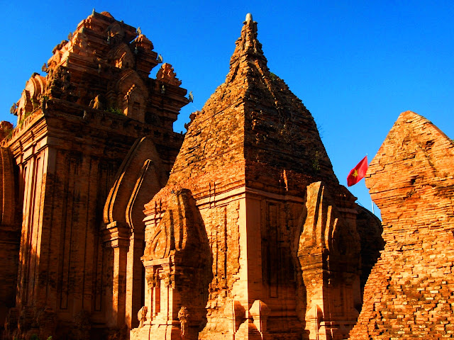 [Image: du-lich-nha-trang.jpg]