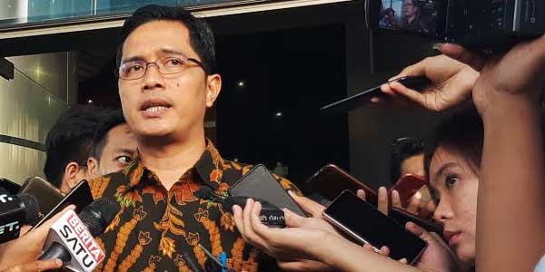 KPK Cegah Zulkifli ke Luar Negeri