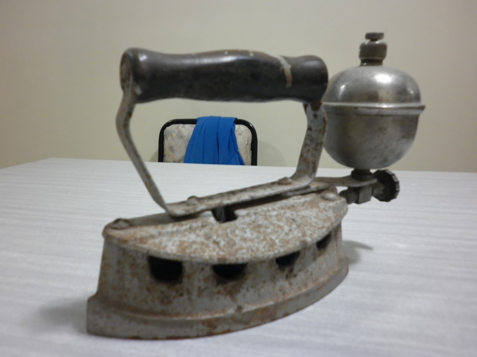 Venta de antiguedades Plancha antigua