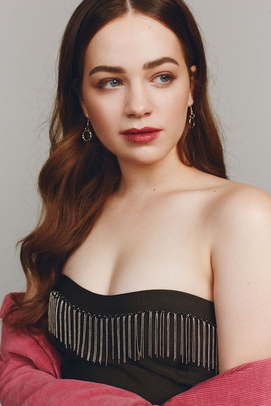 Mary Mouser.