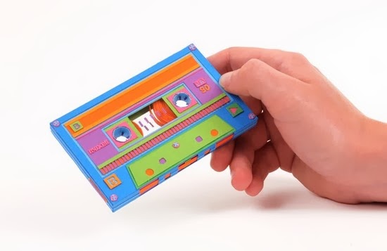 ألعاب الورق الملونة