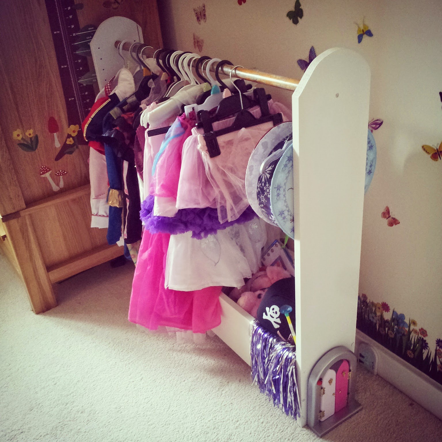 JoMama Craft: Fancy Dress Clothes Rack..from a CD storage unit?