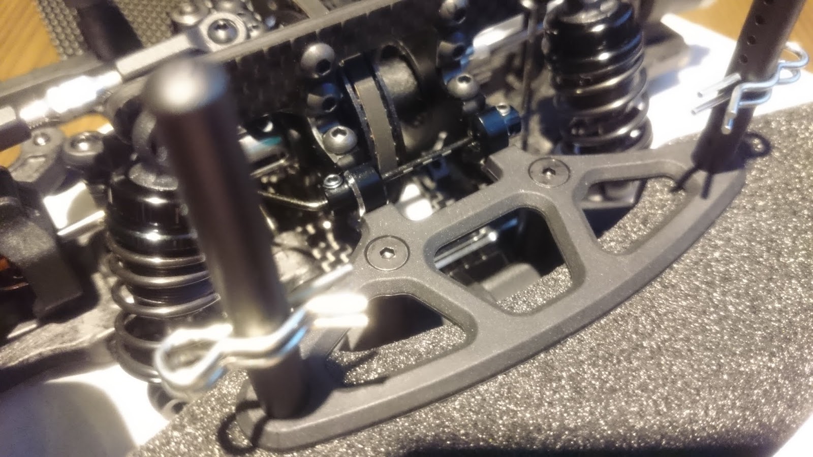 【ヨコモ BD9 レビュー】その21 良い雰囲気のバンパー|ラジコンもんちぃ - オフロード/オンロード/ドリフト ラジコンニュース