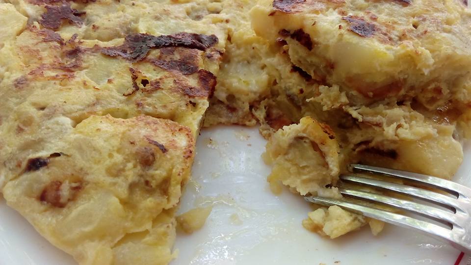 Tortilla de patatas con berenjena Las recetas de la Vi