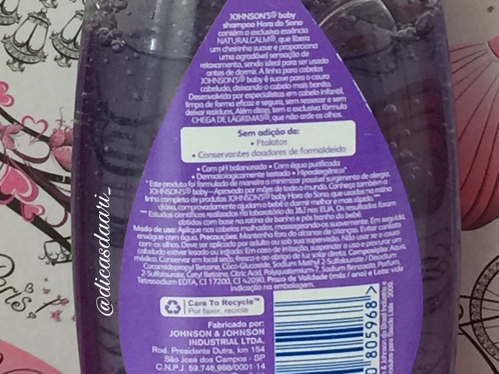 Dicas da Ari Resenha Demaquilante Baratinho JOHNSON'S BABY SHAMPOO