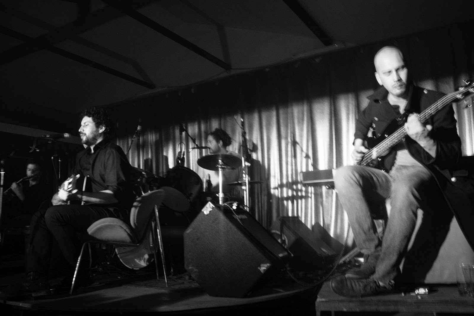 38o-nan-metros-julius-popper-unplugged-la-puerta-roja