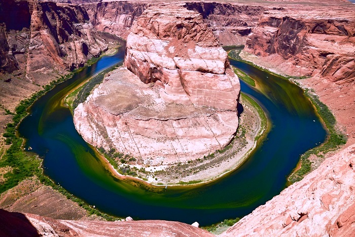 Horseshoe Bend, Arizona - An Incredible Experience in the Lap of Nature