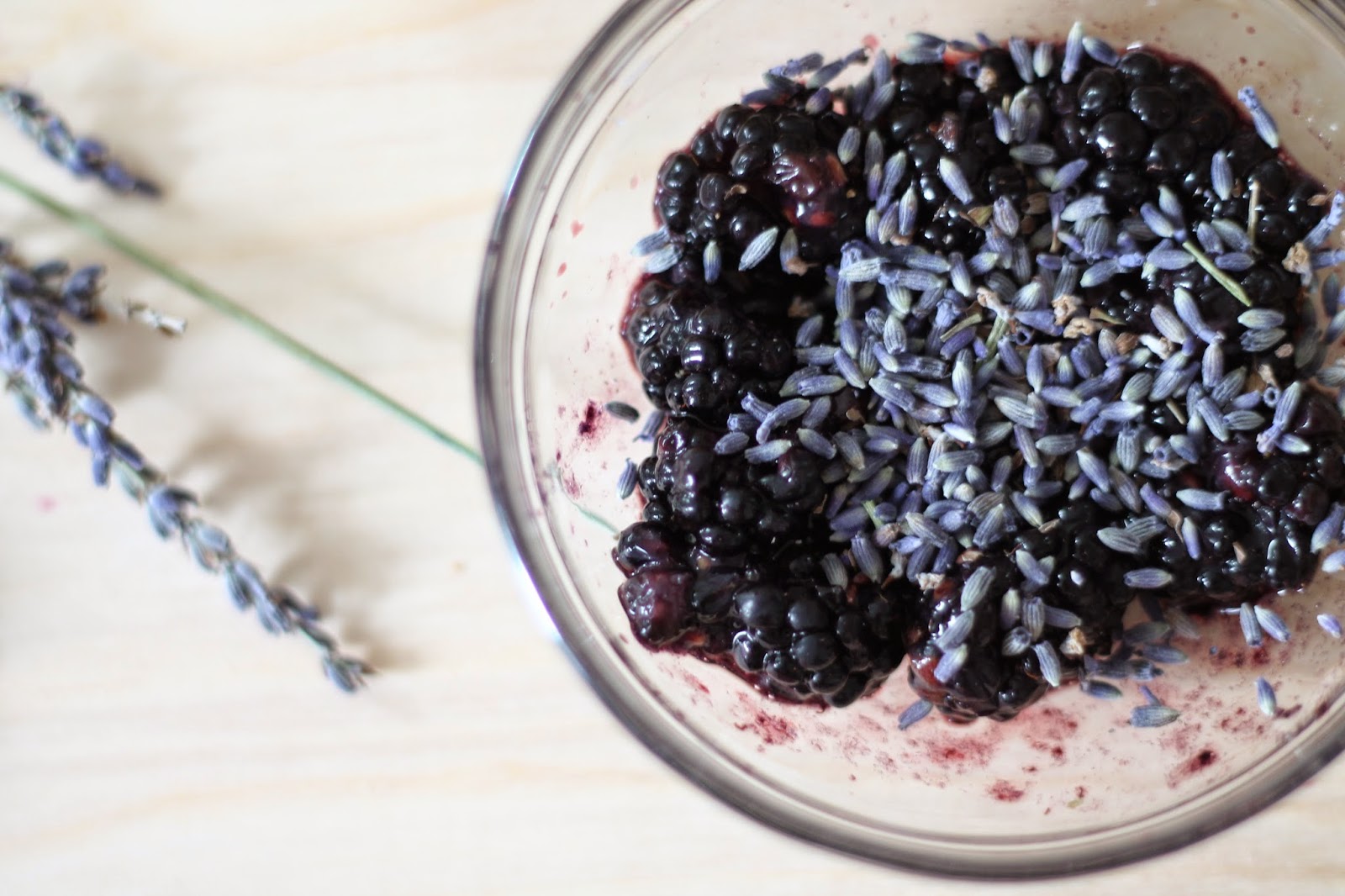 Spiked Blackberry Lavender Lemonade - TfDiaries