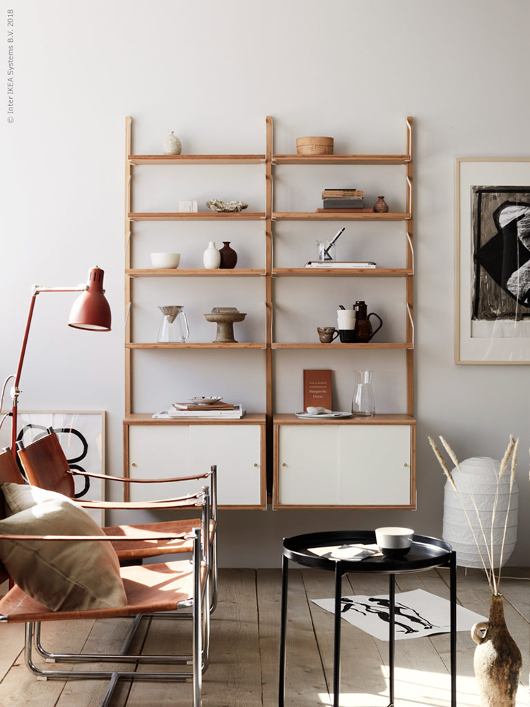 SVALNÄS shelving by IKEA, styling by Anna Lenskog Belfrage and photography by Ragnar Ómarsson for the Livet Hemma magazine