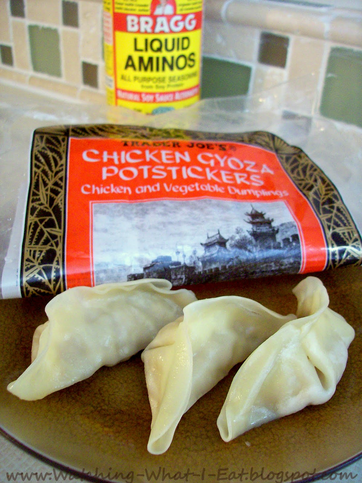 Watching What I Eat Cashew Chicken & Mushroom Stir Fry with Wontons