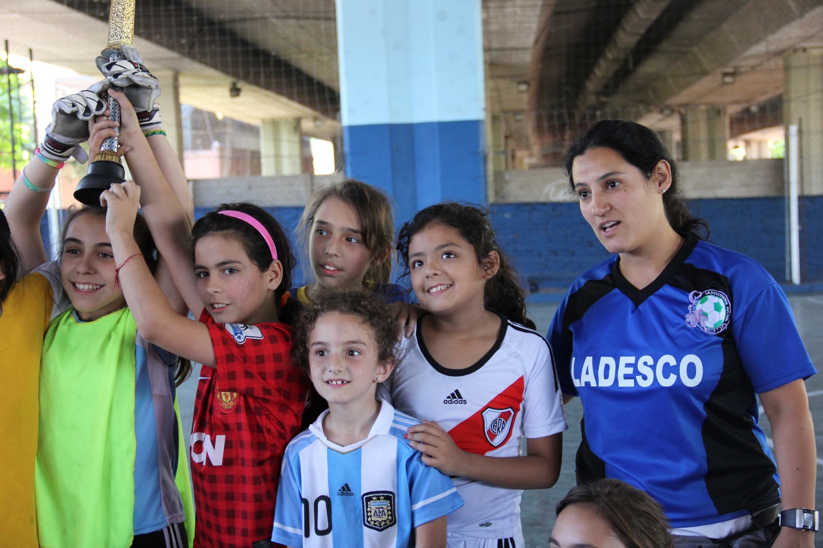 FUTBOL FEMENINO, Lia Gutierrez entrenadora Fútbol femenino... con