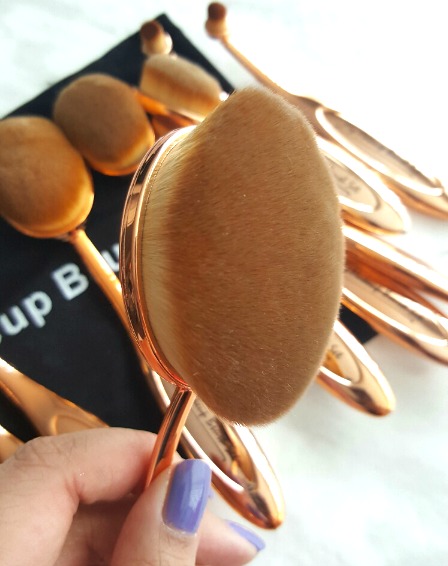 LOVING the Oval Makeup Brush x My Makeup Brush Set – Drea Marie Blog
