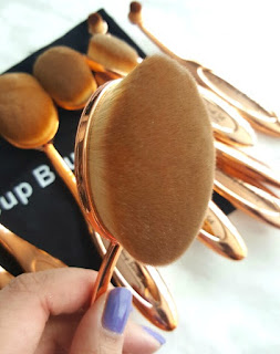 My Makeup Brush Set Review*, Canadian beauty blogger, artis dupe brushes, makeup brush set, online makeup brush shopping, Canadian blog, beauty blog, beauty reviews. 