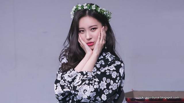 Lirik Lagu Gashina Sunmi Dan Terjemahannya Lirik Lagu Dunia