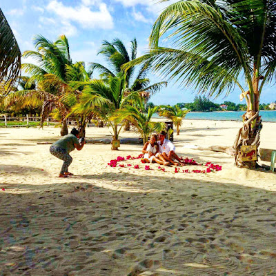 Remax Vip Belize : beach weddings and eye candy pics