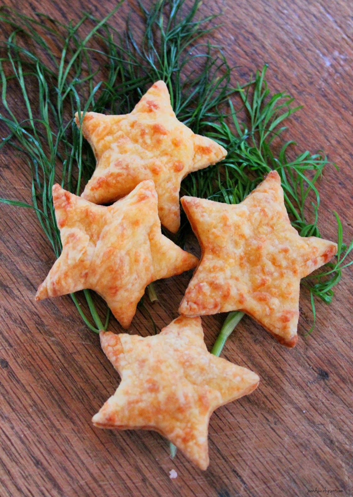 Jo and Sue Easy Cheddar Crackers