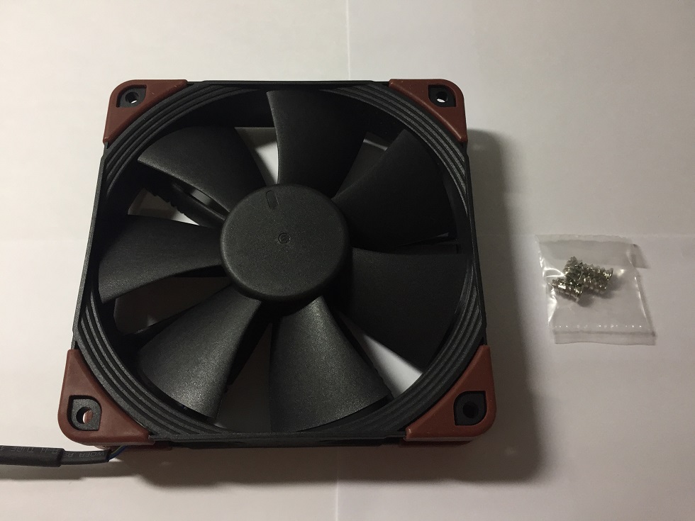 Noctua NF-F12 iPPC and Noiseblocker eLoop B12-P