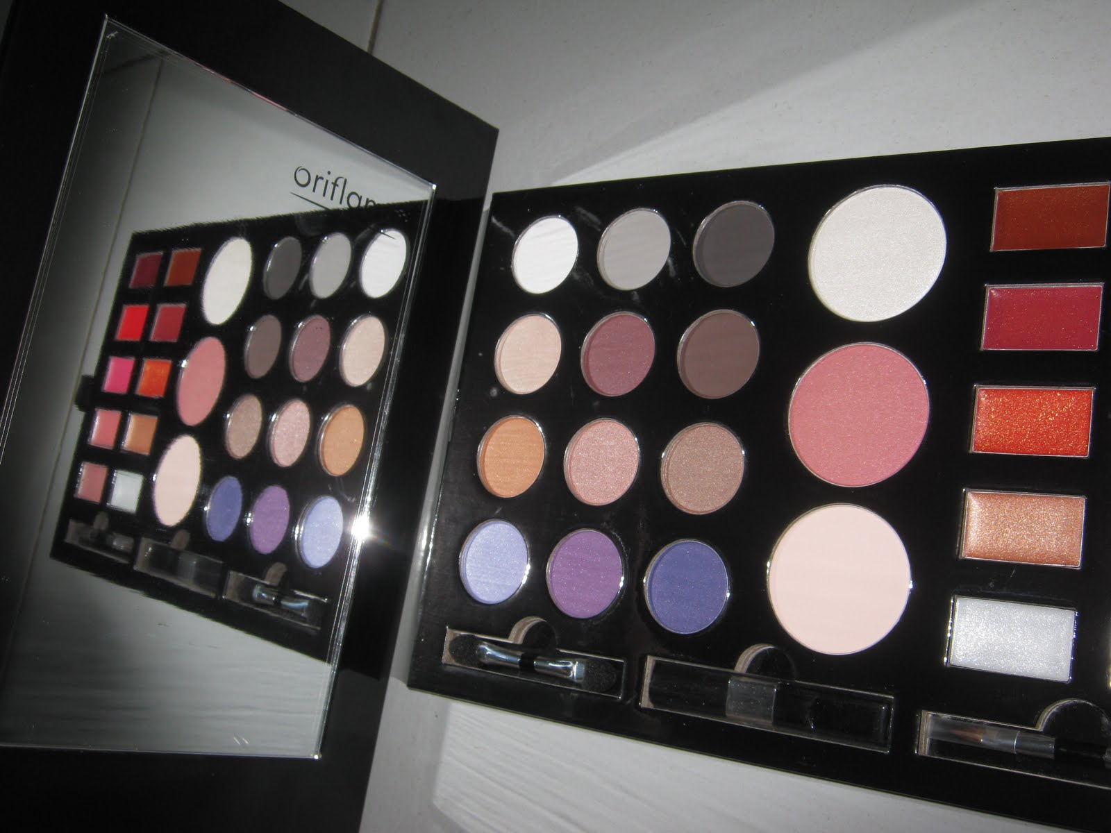 ORIFLAME MAKE THAT CHANGE MAKEUP PALETTE 2011 BEAUTYDIVA INDIA