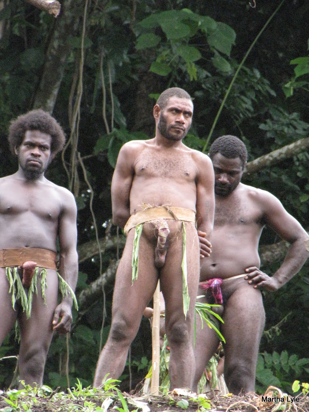голые члены племен фото 107
