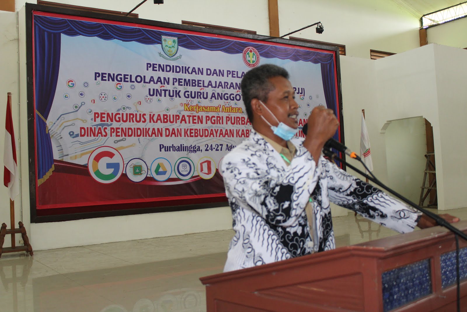 Ketua PGRI Kabupaten PBG