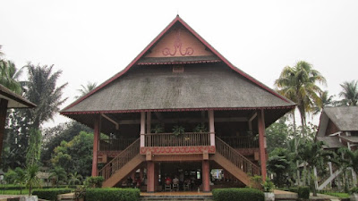 Bangunan Rumah Adat Sulawesi Utara Bangunan Rumah Adat Sulawesi Utara