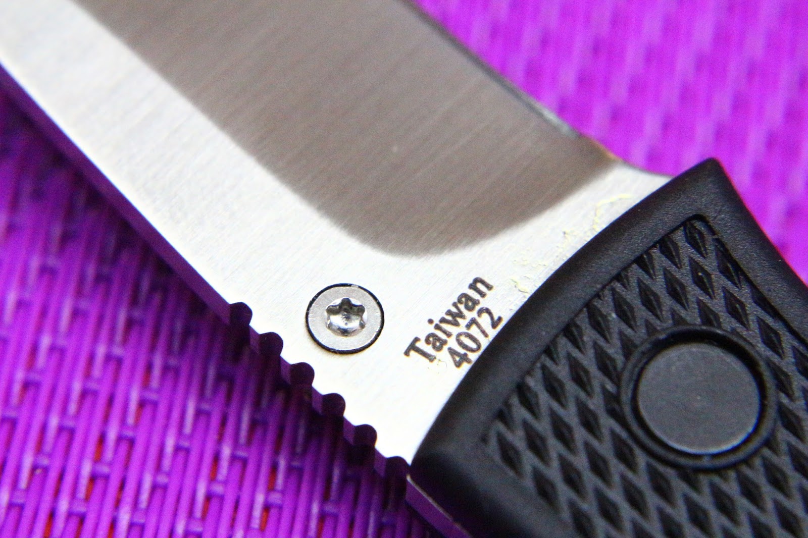 ARMAS BLANCAS 66 KABAR MINI DOZIER FOLDER 4072