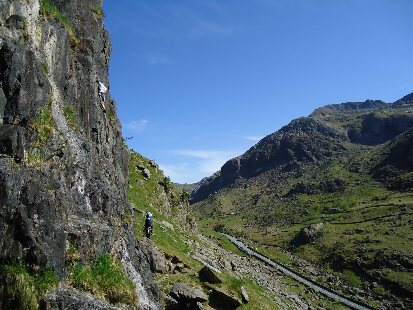 Day Off!!! Rock Climbing in the Llanberis Pass Snowdonia Mountaineering