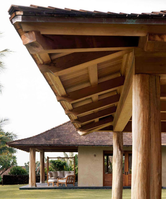 Tropical Cluster House Structure