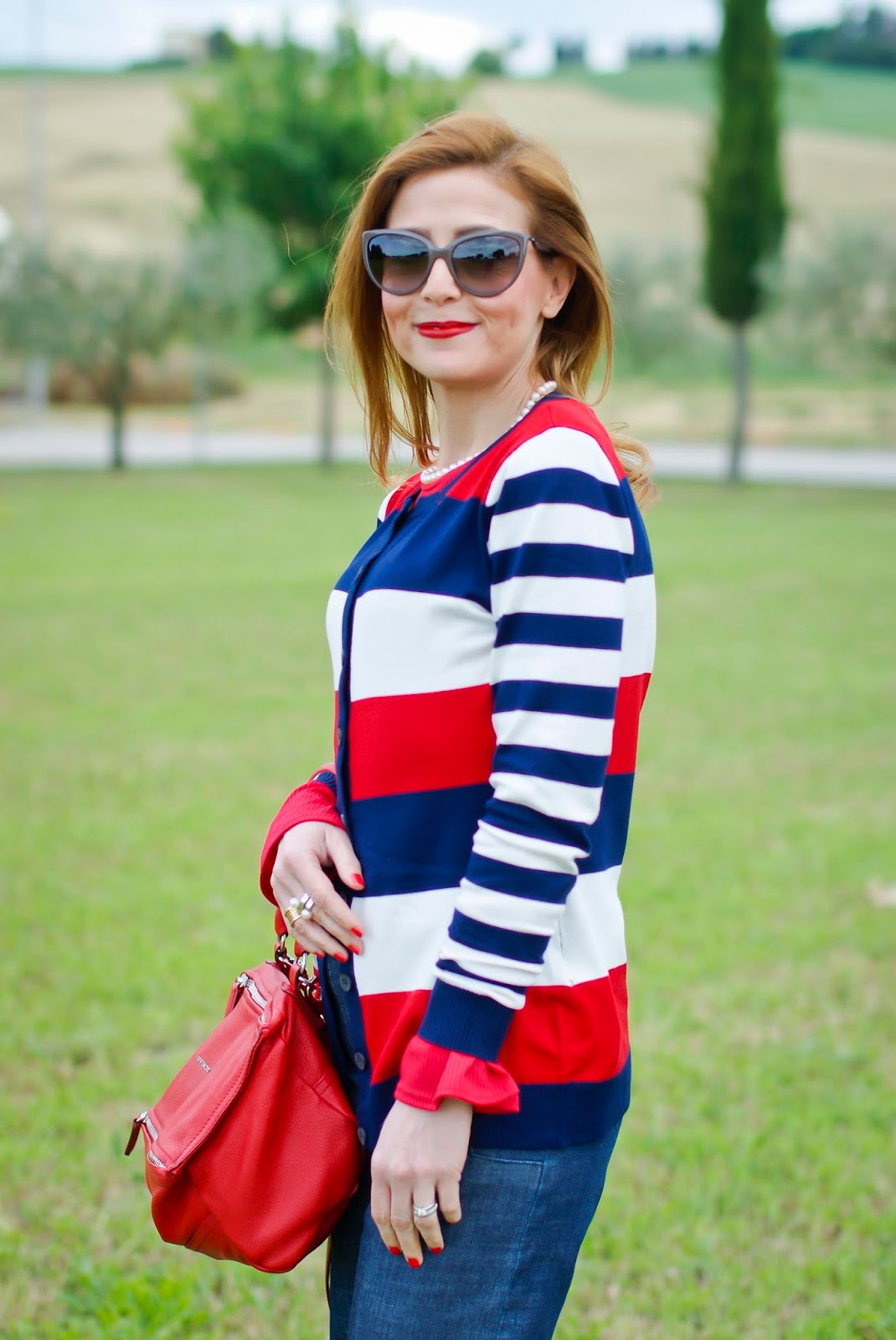 Preppy style outfit with Smash! Durer cardigan on Fashion and Cookies fashion blog, fashion blogger style