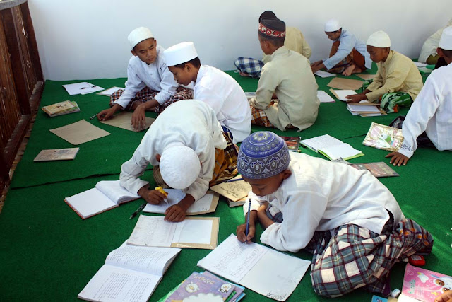 Amalkan Doa Sesudah Belajar ini agar Apa yang Dipelajari Dapat Dengan Mudah Dipahami bacaan doa sesudah belajar