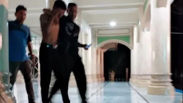Astaghfirullah, Remaja Aceh  Bersetubuh Di Lantai Dua Masjid