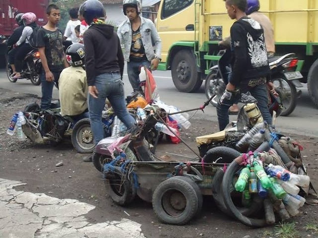 Bukti Kekreatifan Anak Vespa Indonesia dengan Modifikasi Bukti Kekreatifan Anak Vespa Indonesia dengan Modifikasi