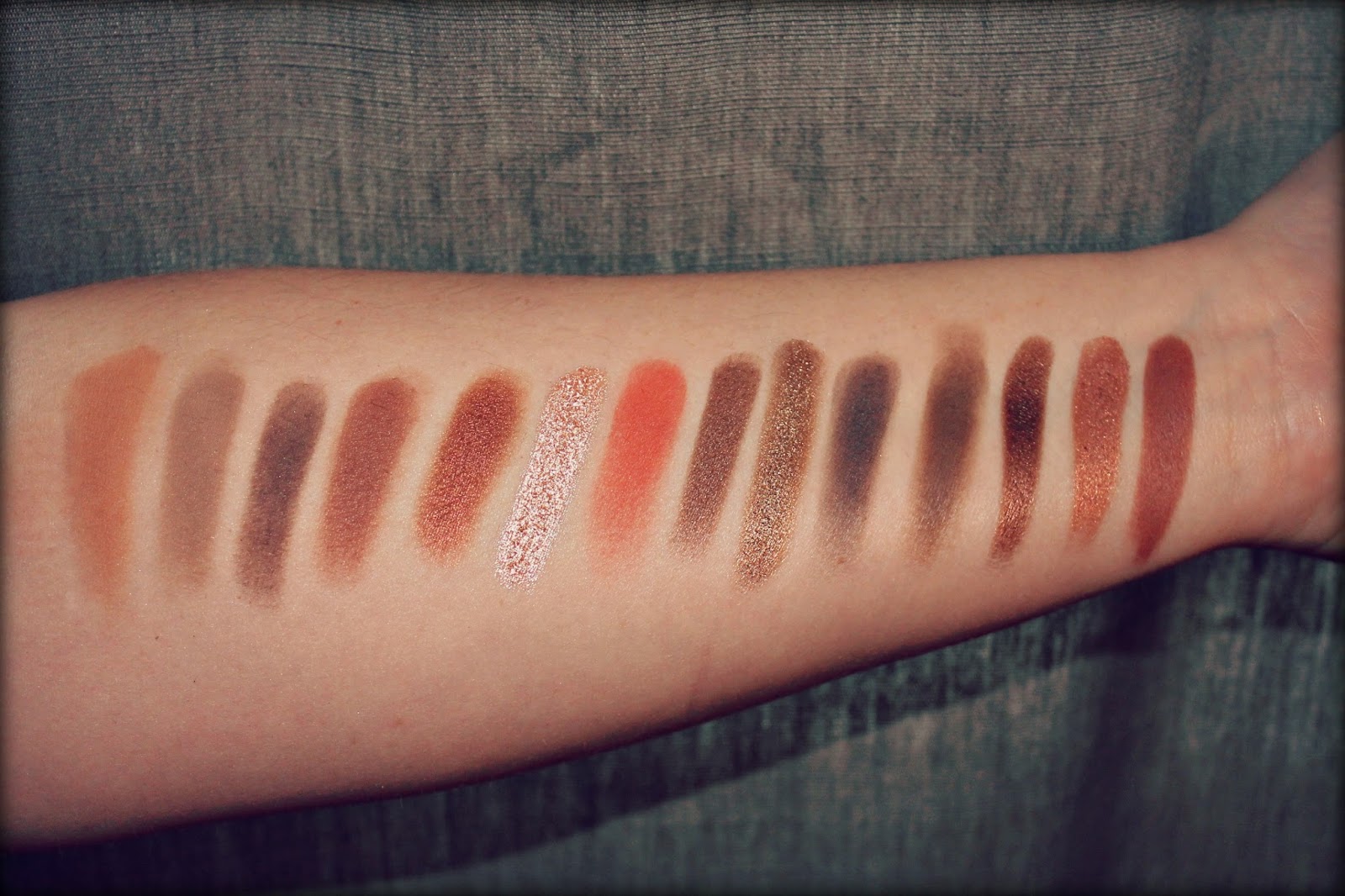 Thoughts From Amy Morphe Brushes 35o Color Nature Glow Eyeshadow