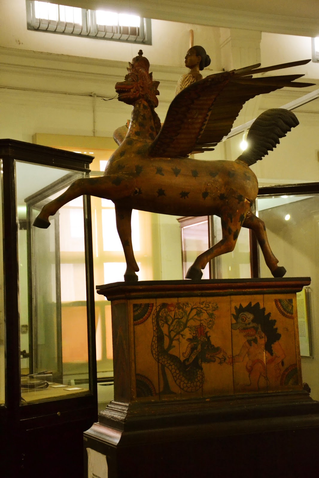 FarEastTonino LA REINE DES MERS DU SUD