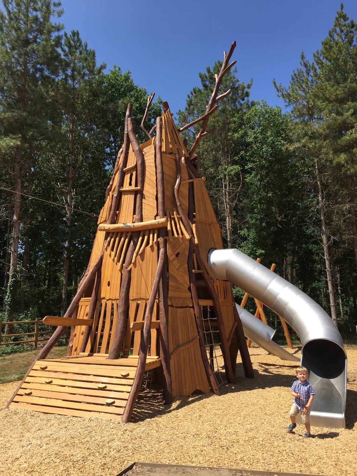 Accident Toboggan Center Parc Bois Aux Daims On a testé le nouveau Center Parcs "Le Bois aux Daims"