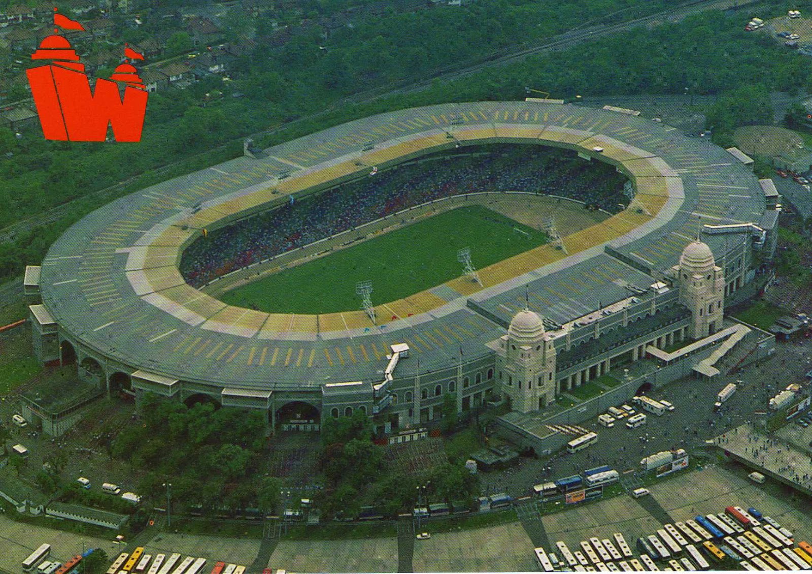 gib mir den Sportteil Stadionalbum 27 Endspielorte des Europapokals