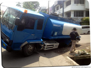 Mobil truk jomplang 7